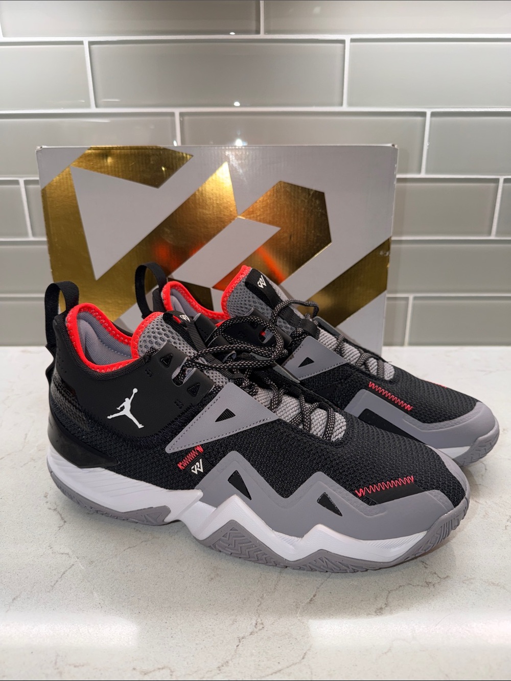 Jordan Air Westbrook - One Take - black/ white - clement grey